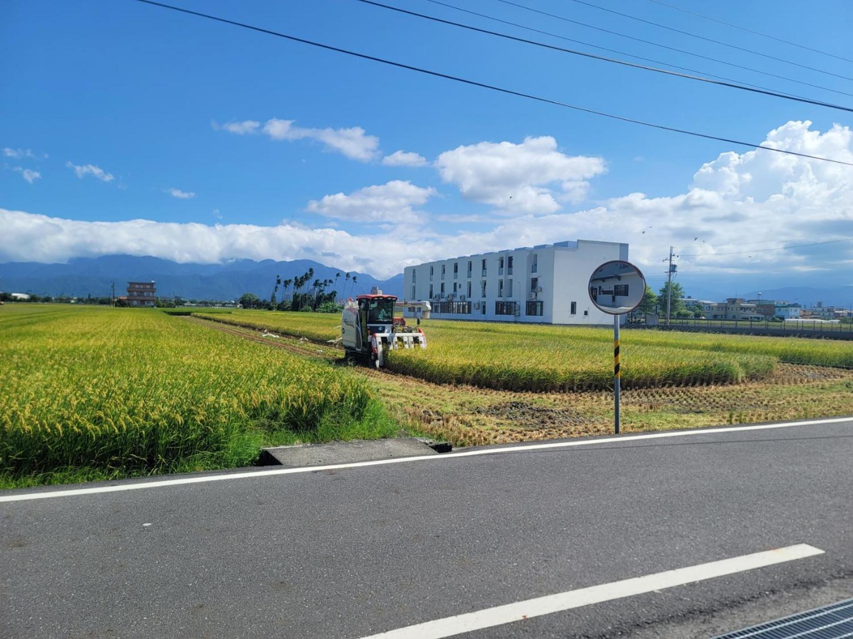 渡小夜電梯民宿 Yilannight B&B 五结 外观 照片